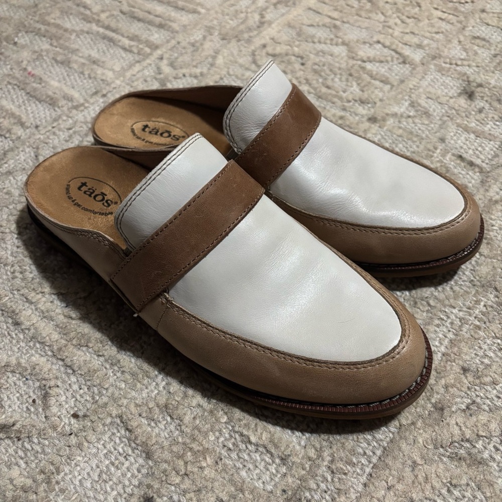 Taos Footwear Royal Tan and White Leather Slip-Ons